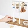 2-i-1 Smykkedisplayholder, Smykkestativtræ, 3 T-formede Metalstænger med Huller, Opbevaringsbakke, Justerbar, Lang Halskæde Armbåndsørering, Rustik Brun og Hvid - Billede 6