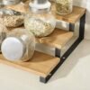 Songmics Spice Rack, uppsättning av 2 skåpshyllorganisatörer, 3-t-utdragbar kryddhållare, bambu, stapelbar, för skafferi, skåp, bänkskiva, naturlig och svart KCS016N01 - Billede 5