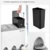 Songmics Pedal Bin, 3 X 8L Recycling Bin, 3-Compartment Metal Rubbish Bin, Waste Separation til Kitchen, Inkluder 15 skraldesposer, let at rense, stål, hvid og grå LTB24WT - Billede 4