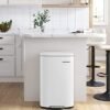 Songmics Kitchen Pedal Bin, 50L Rubbish Waste Bin, med plastisk indre spand, hængslet låg, blød lukning, lugtbestandig og hygiejnisk, hvid LTB101W01 - Billede 2
