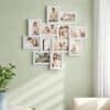 Billedramme til 12 fotos i collage med klar glasfront og hvid ramme.