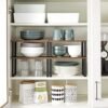 Songmics Spice Racks, Sæt med 4, køkkenhylder, udvidelig køkkenarrangør, Stackable, Metal and Chipboard, hyldeindsats, til køkkenskab, køkken, vintage brun-sort KCS021X01 - Billede 3
