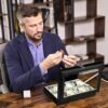 Watch Box med 12 slots, urkasse med glas låg, ur displayboks, metallak, grønlig beige foring - Billede 2