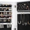 Songmics Jewellery Cabinet, Mirror Armoire, Standing Mirror, spejl i fuld længde, Låsbar smykkearrangør, gaveide - Billede 5
