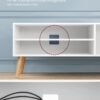 TV-skab med kabelhåndtering og moderne design.