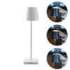Trådløs bordlampe i hvid med dæmpbar funktion og touchkontrol.