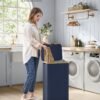 SONGMICS Laundry Basket with Lid, Large Laundry Hamper, 90L, Removable Mesh Liner, Oxford Fabric, Bamboo Handles, Collapsible, 42 x 32 x 70.5 cm, Charcoal Blue LCB509Q01 - Billede 2