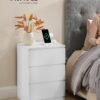 Natbord, Sidebord, 3 skuffer, 2 stikkontakter, 2 USB-porte, Cloud White - Billede 2