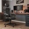 Gaming kontorstol med sort og grå design, ergonomisk og komfortabel.