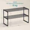 Sort metalsko hylde med to niveauer og dimensioner 30x68x33,8 cm.