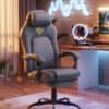 Komfortabel gamingstol med justerbar højde og nakkestøtte.