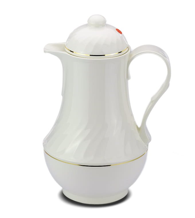 Elegant hvid thermoskanne med gulddetaljer og låg.